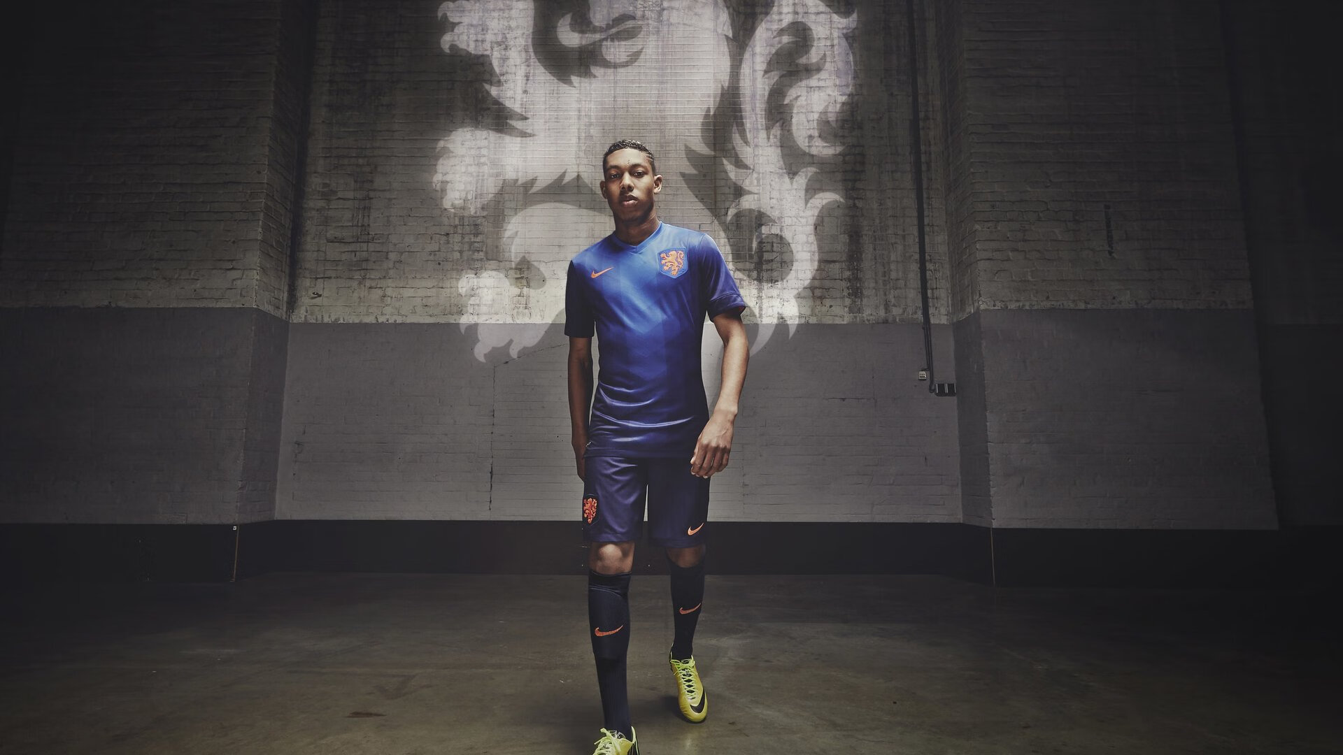 划频波动最小选手表现稳定,频率与划距的关系