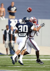 乐鱼体育平台官网-拜仁传控优势明显，牢牢控制比赛，拜仁的传奇